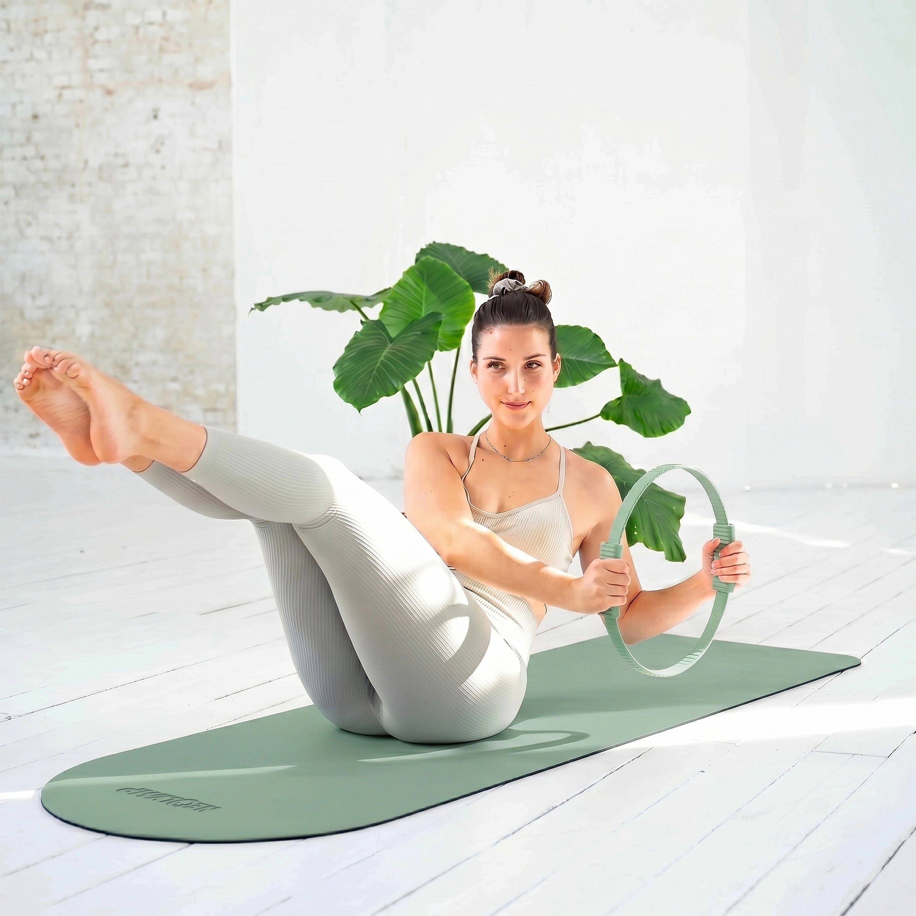 Pilates Komplett-Set Premium - mit Geschenkbox - Matcha PRO Set: mit Pilatesmatte + Kurs - Sportgerät von NEOLYMP | Fitnessequipment und Sportartikel