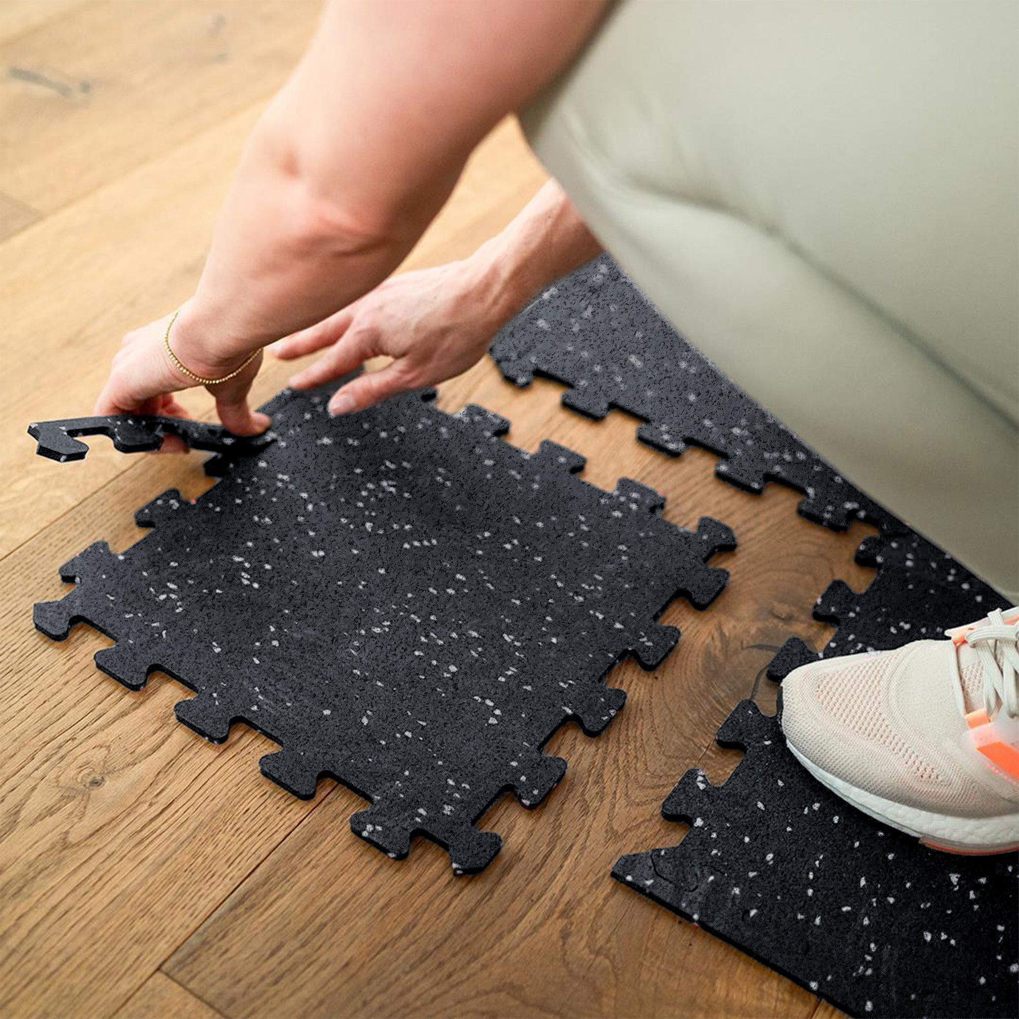Premium Bodenschutzmatte aus extra dichtem Kautschuk (schwarz-grau) - - Sportmatte von NEOLYMP | Fitnessequipment und Sportartikel